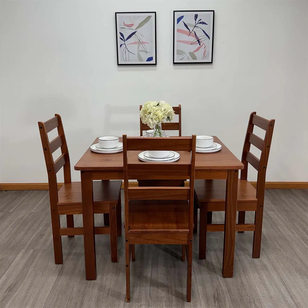 COMEDOR_4 _SILLAS_MADERA_ PINO_7.webp