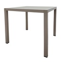Mesa de plástico con patas de alumino